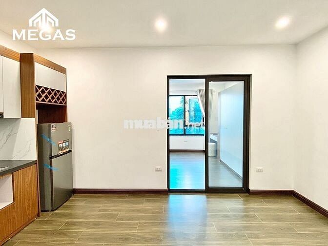 CHO THUÊ 1N1K CỬA SỔ FULL NỘI THẤT MỚI TINH NGAY LẠC LONG QUÂN, TÂY HỒ