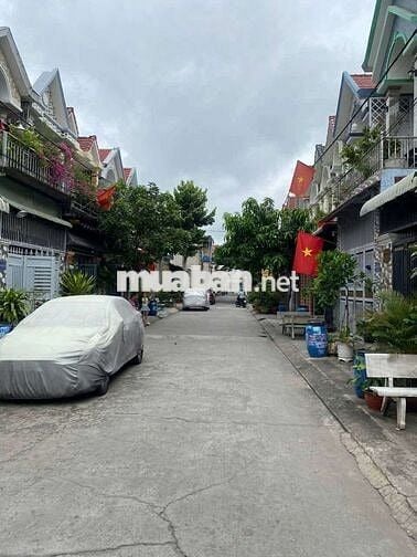 Cho thuê nhà Tân Đông Hiệp
Gần đường Nguyễn Thị chạy