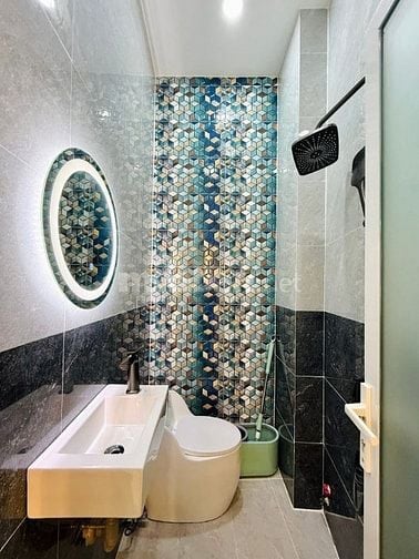 Em vừa nhận 1 căn cần bán gấp đường Nguyễn Chí Thanh - Q5 - 5 tỷ 250