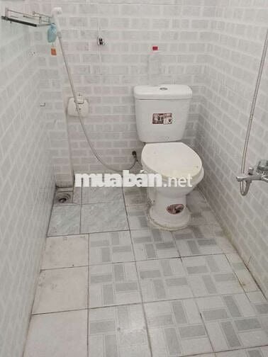 Nhà cho thuê nguyên căn 1 lầu 1 trệt ở đường Nguyễn Thị chạy