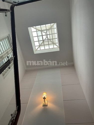 Nhà đẹp cho thuê để ở hoặc làm văn phòng, hẻm xe hơi