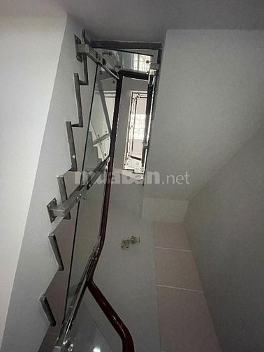 Nhà đẹp cho thuê để ở hoặc làm văn phòng, hẻm xe hơi
