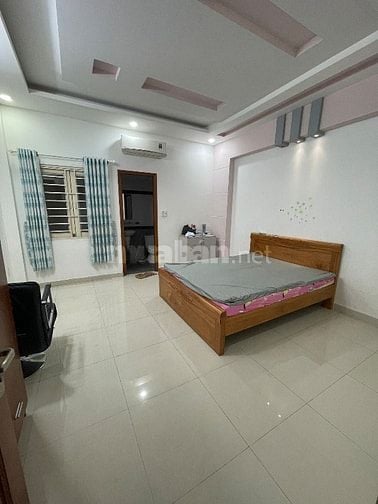 Nhà đẹp cho thuê để ở hoặc làm văn phòng, hẻm xe hơi