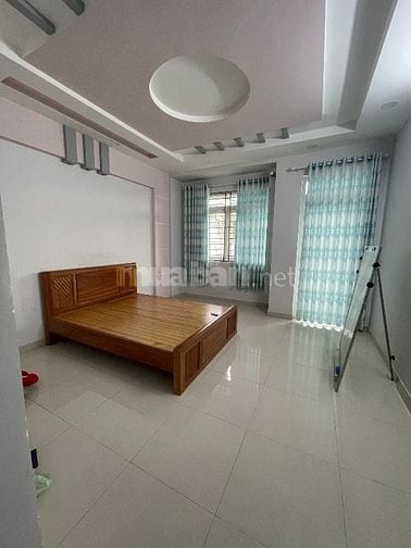 Nhà đẹp cho thuê để ở hoặc làm văn phòng, hẻm xe hơi