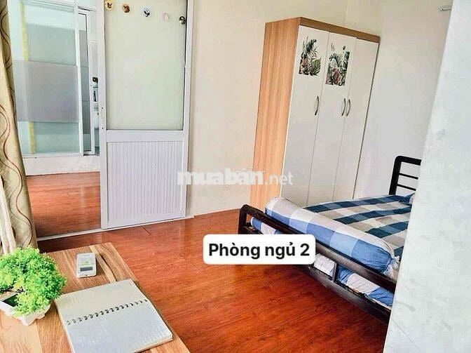 Cho thuê gấp siêu phẩm 2 phòng ngủ bancon sân vườn đầy đủ nội thấy tie
