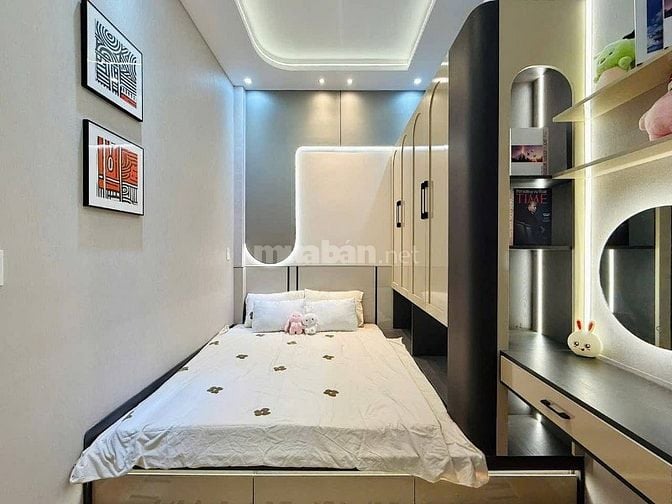 Bán nhà giá 2tỷ7 ,HXH 8m An Dương Vương, Q6, 40m2, 2PN, 2WC, SHR, CC T