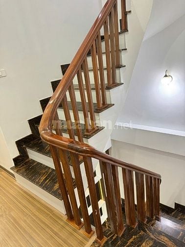 Bán nhà Nhân Chính, Thanh Xuân, Hà Nội; S: 46m2, xây 5 tầng, 12,2 tỷ
