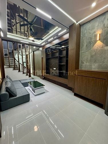 Bán nhà Nhân Chính, Thanh Xuân, Hà Nội; S: 46m2, xây 5 tầng, 12,2 tỷ