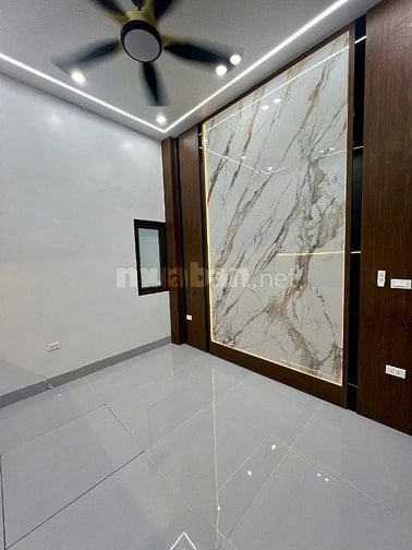 Bán nhà Nhân Chính, Thanh Xuân, Hà Nội; S: 46m2, xây 5 tầng, 12,2 tỷ