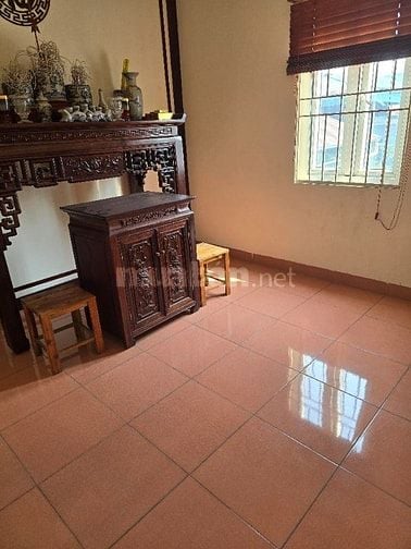 Bán nhà ở ngay, khu vực xung quanh nhiều tiện ích
