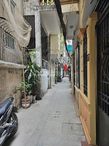 Bán nhà ở ngay, khu vực xung quanh nhiều tiện ích
