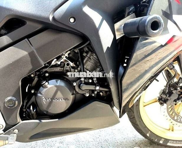 HONDA CBR 150R NHẬP THÁI 2017 - CHÍNH CHỦ 60B6 GL