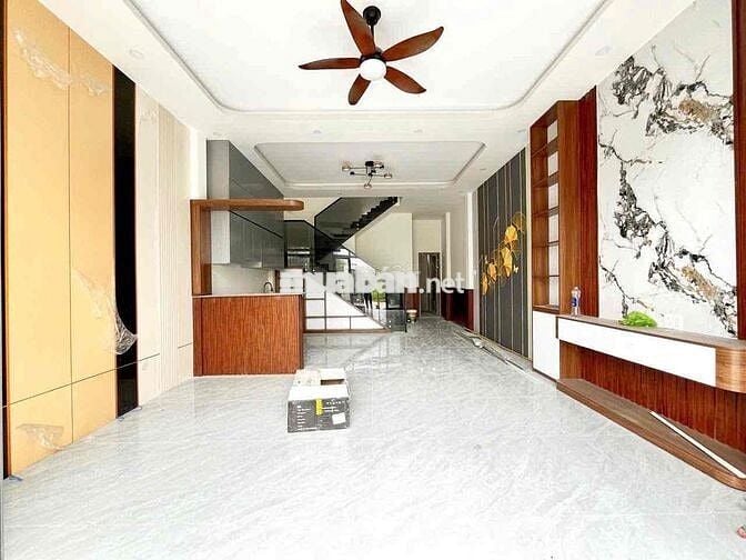 Bán nhà gần chợ ,uỷ ban xã Mỹ Hạnh, đường oto thông