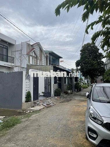 Bán nhà gần chợ ,uỷ ban xã Mỹ Hạnh, đường oto thông