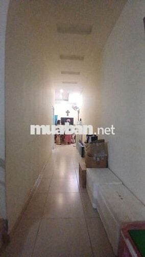 NHÀ MỚI SƠN SỬA ĐỐI DIỆN ĐH VĂN LANG. 1T2L 5PN, VỆ SINH RIÊNG BIỆT