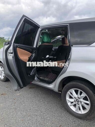 Toyota Innova 2019 2.0E - 125000 km