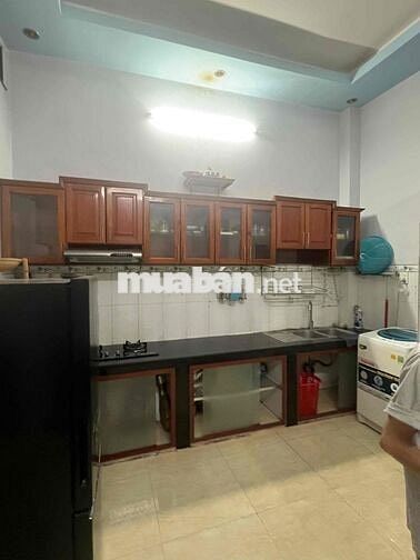 CHO THUÊ NHÀ HẺM XE TẢI ĐÚC 1 lầu