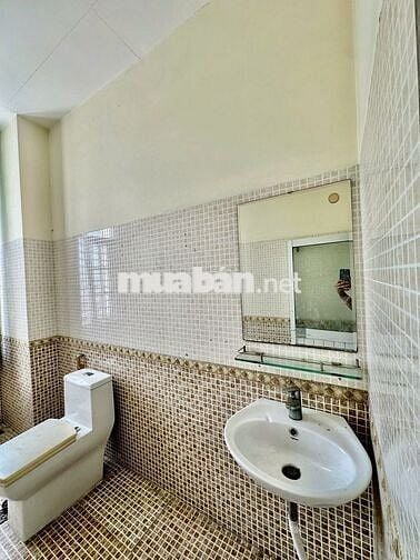 PHÒNG TRỌ GIÁ SINH VIÊN GẦN CVPM QUANG TRUNG
