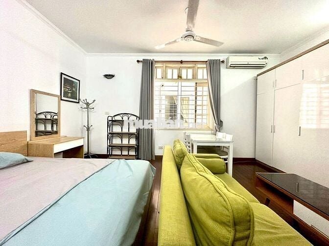 Cho thuê căn hộ studio 40m2, mặt phố Tô Ngọc vân, full đồ, giá 6 triệu