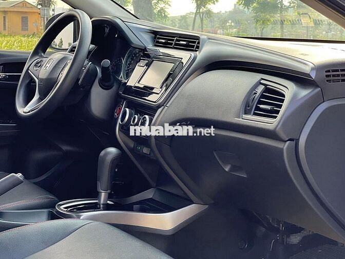 Honda City 2018 số tự động màu trắng