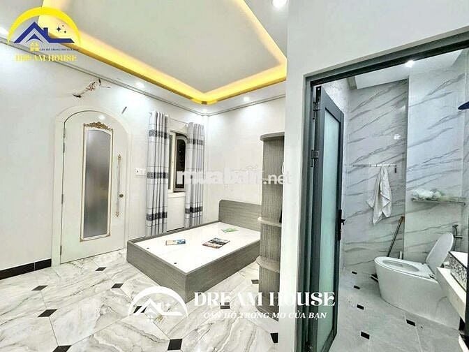 GẦN CAO ĐẲNG BÁCH KHOA SG, PHÒNG MỚI TINH SẠCH SẼ Ở ĐƯỢC 3 NGƯỜI