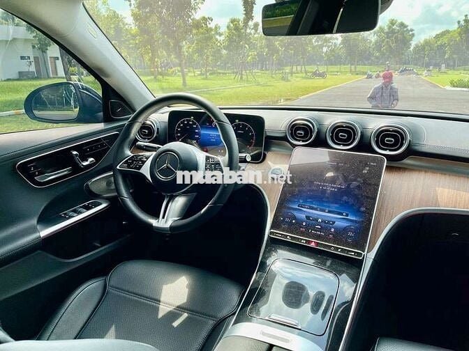 Mercedes C200 Avantgarde Plus V1 2022 -odo 18000km