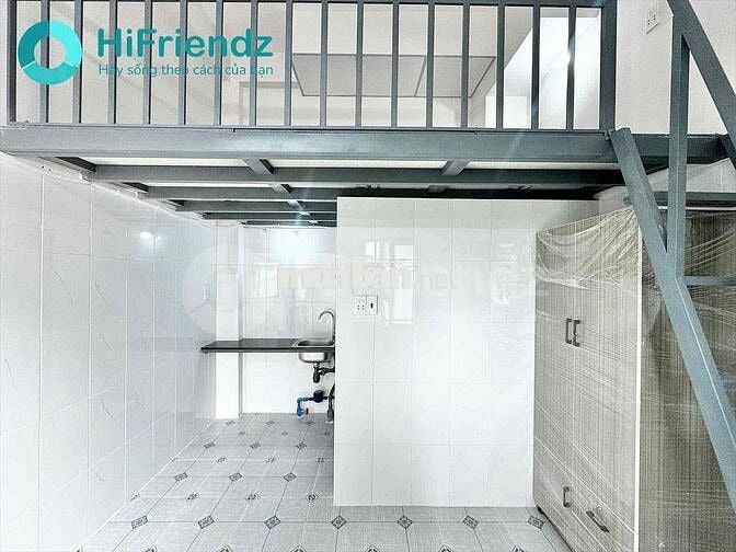 DUPLEX CỬA SỔ TRỜI CÓ SẴN MÁY LẠNH ĐỐI DIỆN KHU ĐÔ THỊ VẠN PHÚC CITY