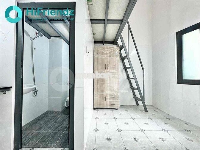 DUPLEX CỬA SỔ TRỜI CÓ SẴN MÁY LẠNH ĐỐI DIỆN KHU ĐÔ THỊ VẠN PHÚC CITY