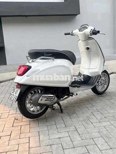vespa sprint đèn led, máy zin êm. công chứng liền