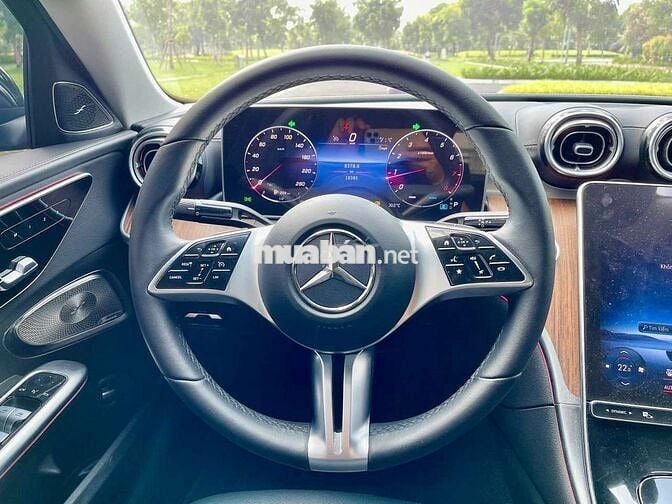 Mercedes C200 Avantgarde Plus V1 2022 -odo 18000km