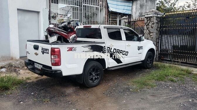 2017 2.5 MT 1 cầu số sàn màu trắng đi 119000 km