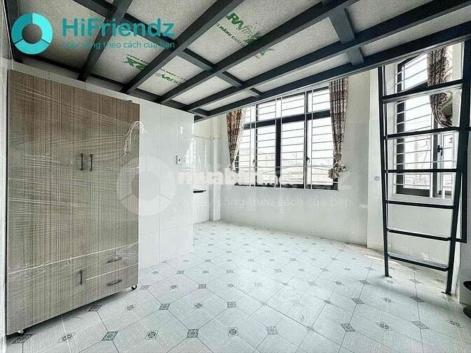 DUPLEX CỬA SỔ TRỜI CÓ SẴN MÁY LẠNH ĐỐI DIỆN KHU ĐÔ THỊ VẠN PHÚC CITY