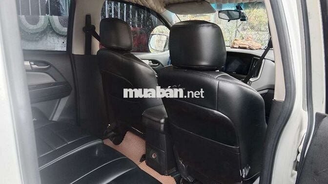 2017 2.5 MT 1 cầu số sàn màu trắng đi 119000 km