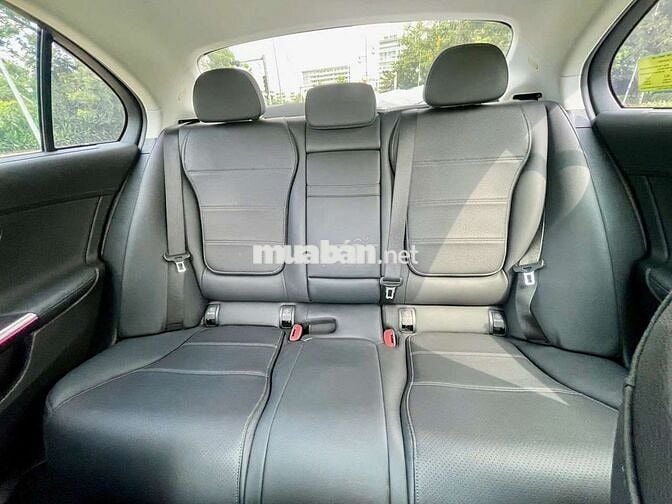 Mercedes C200 Avantgarde Plus V1 2022 -odo 18000km