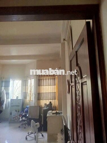 Nhà 1 Trệt 2 Lầu 3PN 4x15m Mặt Tiền Kinh Doanh Sầm Uất Gần Chợ Tân Mỹ