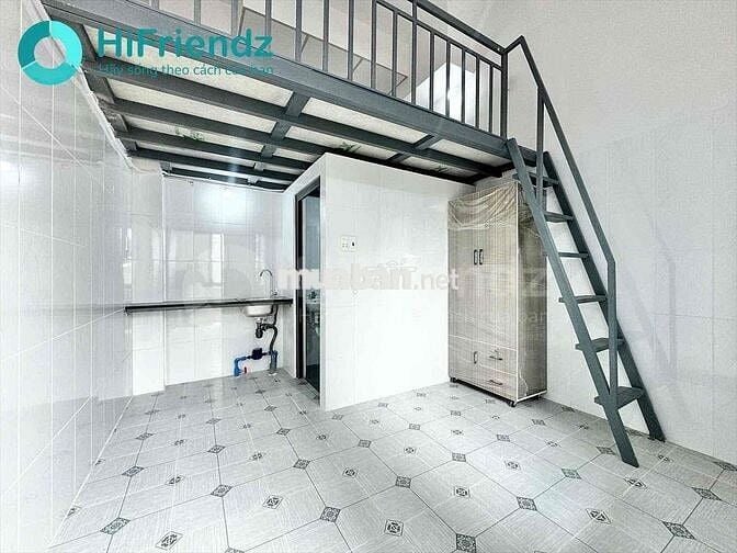 DUPLEX CỬA SỔ TRỜI CÓ SẴN MÁY LẠNH ĐỐI DIỆN KHU ĐÔ THỊ VẠN PHÚC CITY