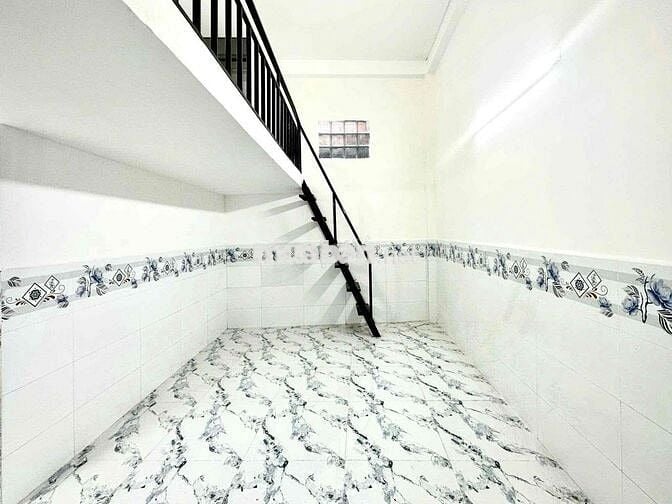PHÒNG TRỌ GÁC CAO FULL NỘI THẤT GIÁ CẢ HỢP LÝ NGAY HƯƠNG LỘ 2 BÌNH TÂN