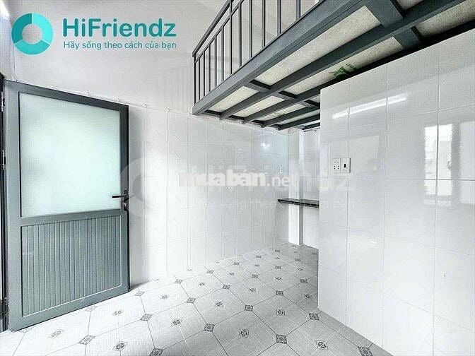 DUPLEX CỬA SỔ TRỜI CÓ SẴN MÁY LẠNH ĐỐI DIỆN KHU ĐÔ THỊ VẠN PHÚC CITY