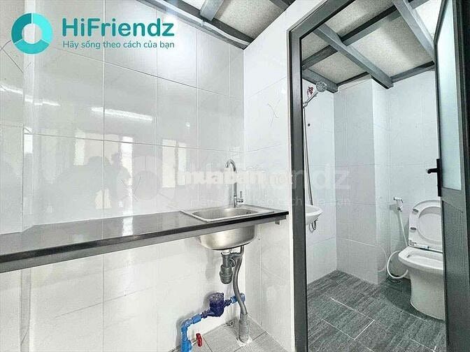DUPLEX CỬA SỔ TRỜI CÓ SẴN MÁY LẠNH ĐỐI DIỆN KHU ĐÔ THỊ VẠN PHÚC CITY