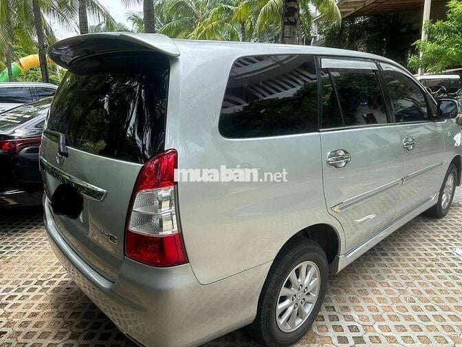 Toyota Innova 2012 E - 120000 km