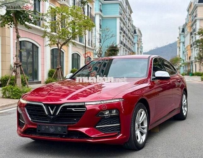 ✓Vinfast Lux A bản Base đỏ 2019