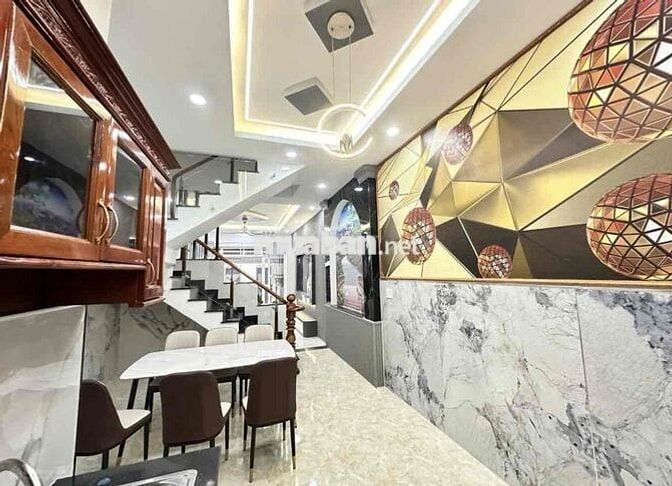 CỰC HIẾM NHÀ GIÁ MỀM NGAY HOÀNG DIỆU,P8,QUẬN 4.GiÁ:5Tỷ440.SỔ SẴN