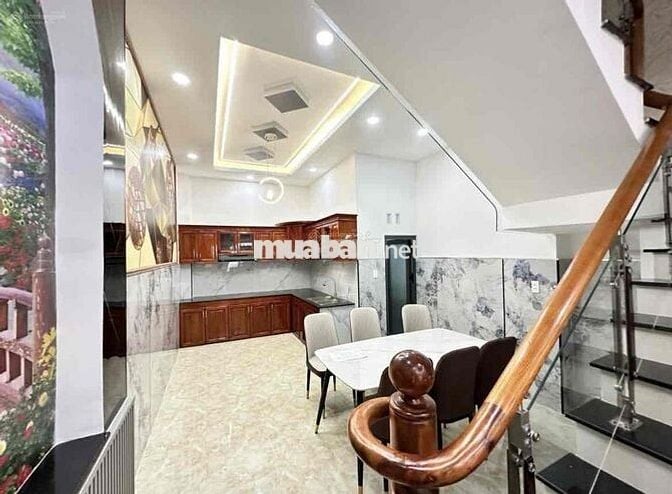 CỰC HIẾM NHÀ GIÁ MỀM NGAY HOÀNG DIỆU,P8,QUẬN 4.GiÁ:5Tỷ440.SỔ SẴN
