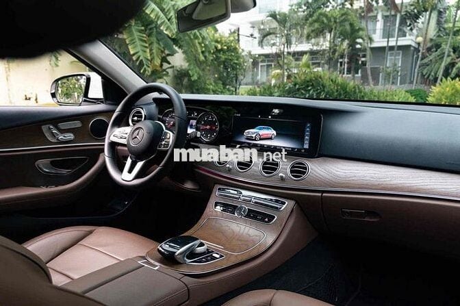 Mercedes E200 Model 2020 - Trắng Nâu