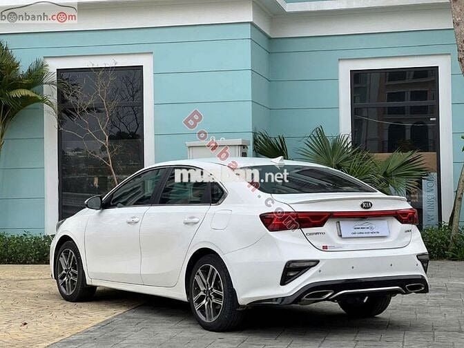✓KIA Cerato 1.6 Luxury màu trắng 2019