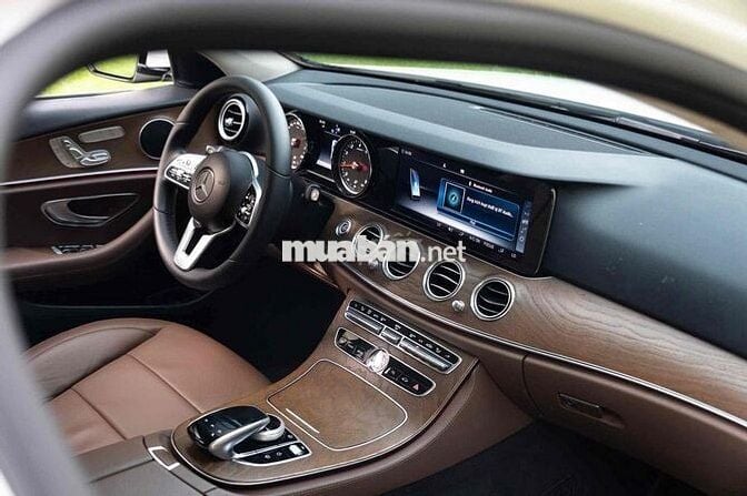 Mercedes E200 Model 2020 - Trắng Nâu