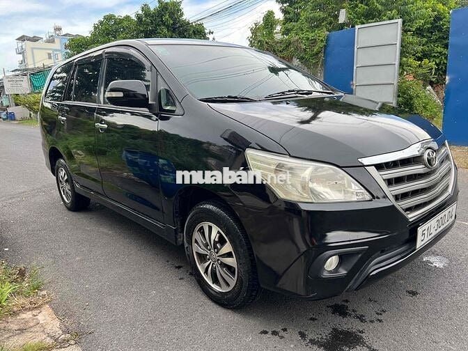 Toyota Innova 2015 2.0E