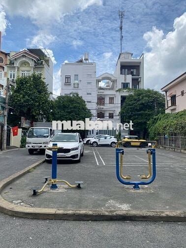 Cho thuê biệt thự 8x15m Thích Quảng Đức, 2 tầng 5pn, giá 29 triệu