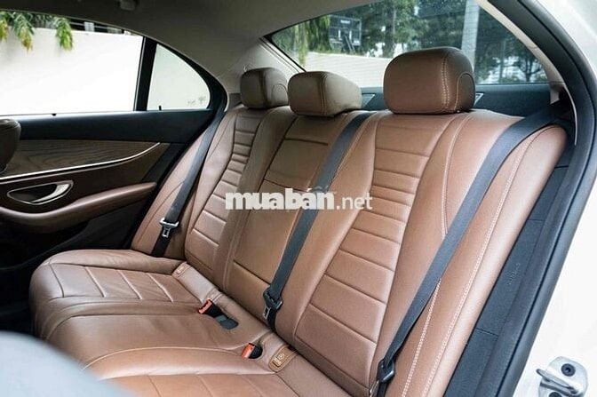 Mercedes E200 Model 2020 - Trắng Nâu