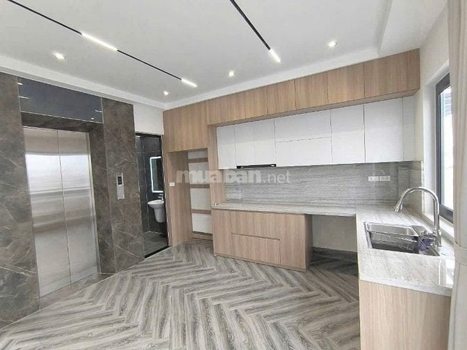 Phố Trạm Nhà Mới 6 Tầng Ga Ra Thang Máy 